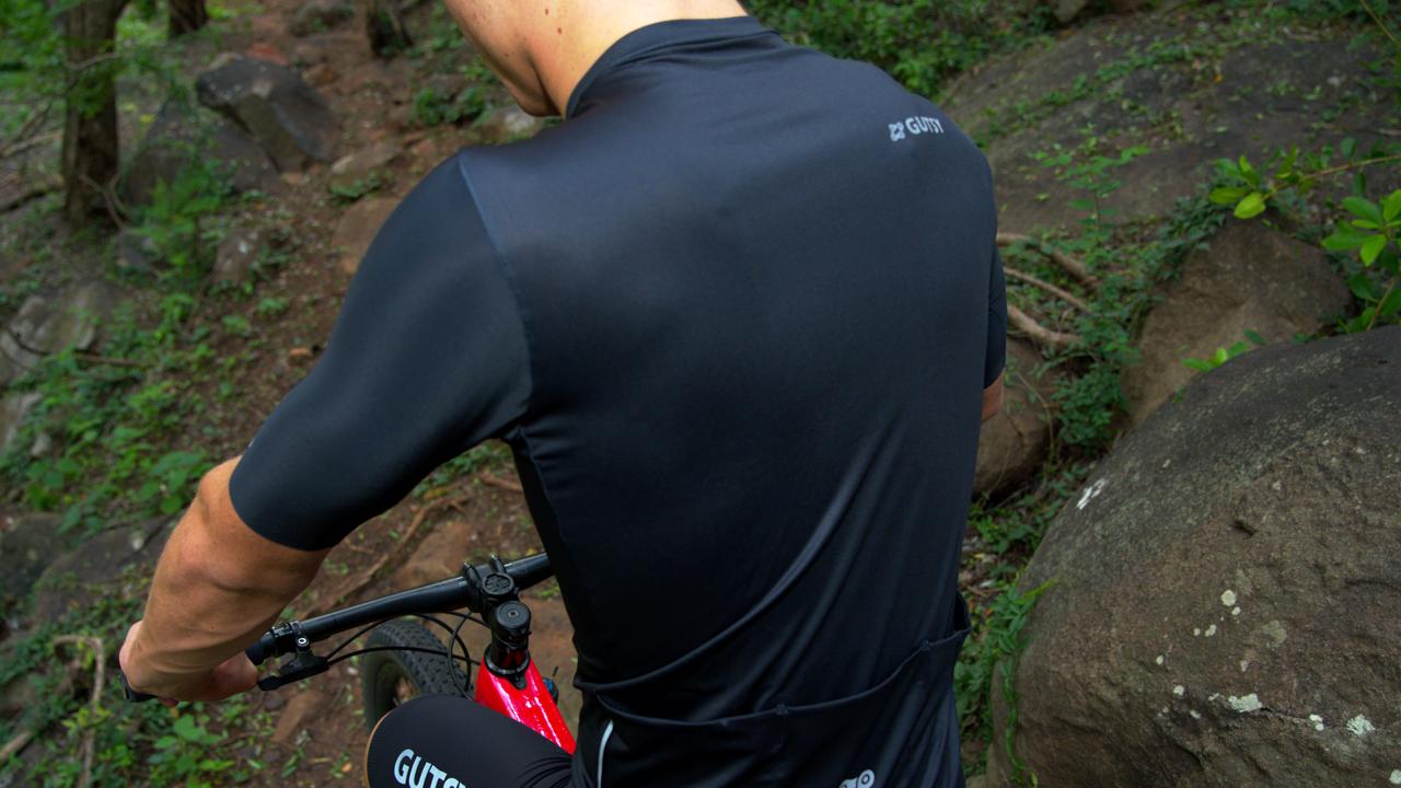 BLACK RACING JERSEY